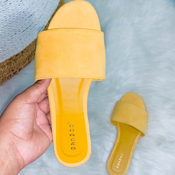 BAMBOO Shoes - Yellow Band Sandal